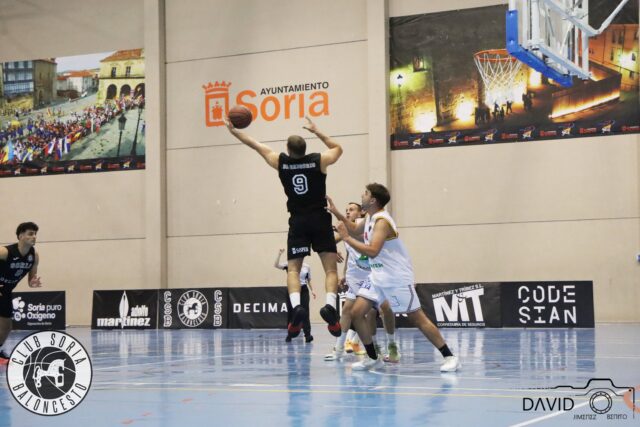 El CSB DÉCIMAS pierde su último partido antes del parón navideño pero con un ajustado marcador