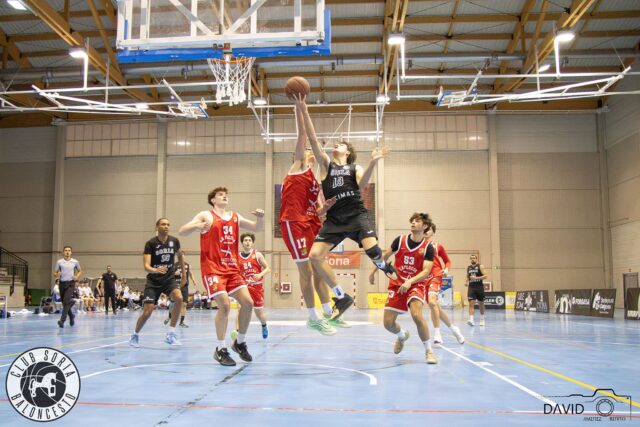 El CSB DÉCIMAS pierde con un igualado marcador antes uno de los favoritos al triunfo.