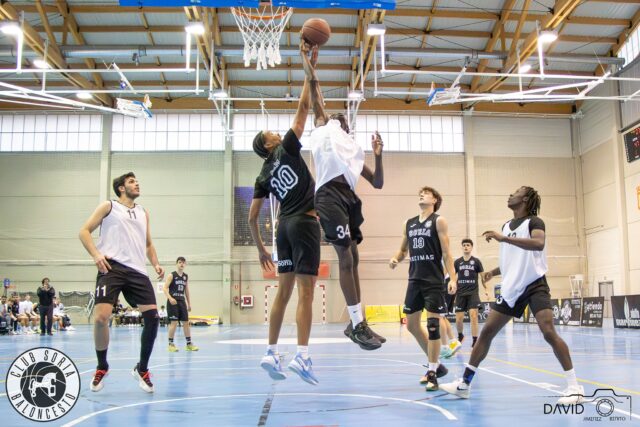 contundente victoria del CSB DÉCIMAS en casa